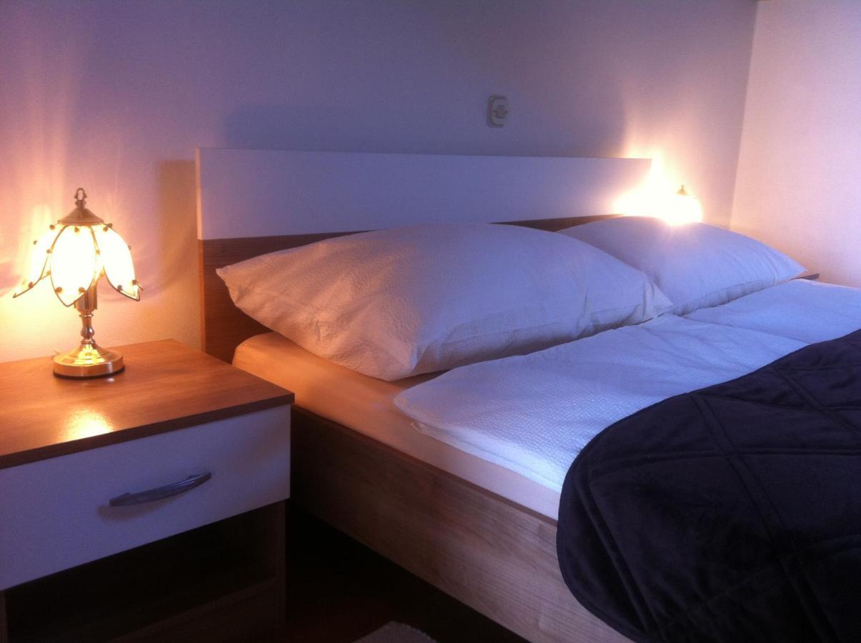 Apartment Preka Palit Bagian luar foto