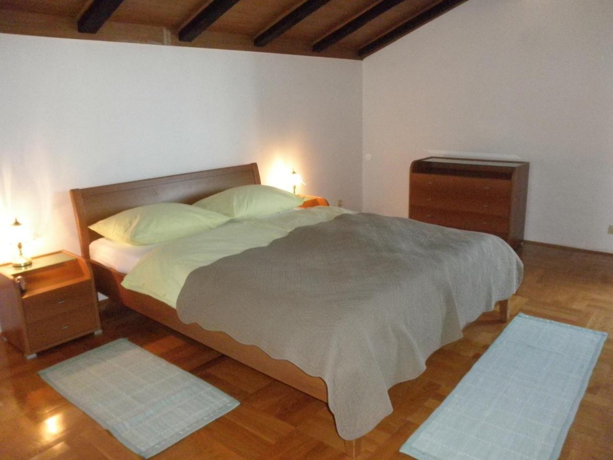 Apartment Preka Palit Bagian luar foto