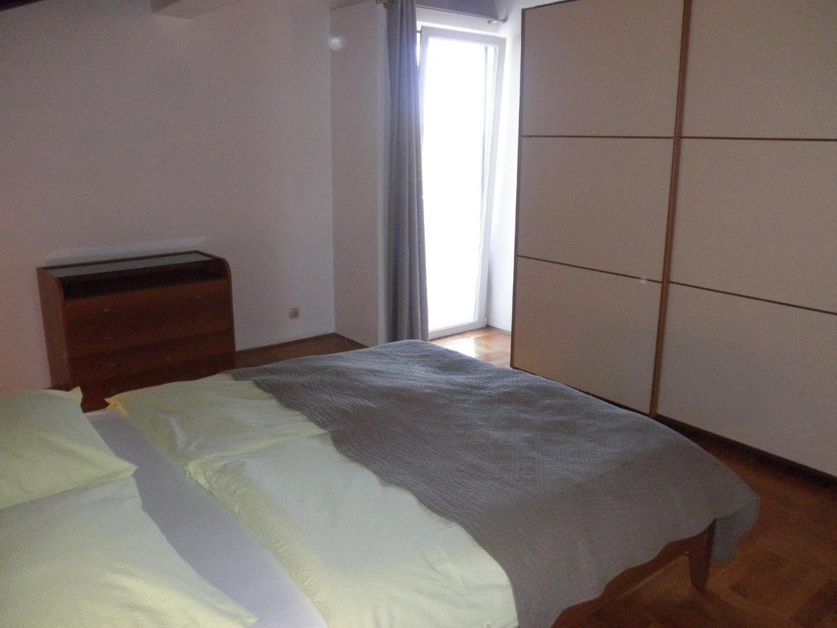 Apartment Preka Palit Bagian luar foto