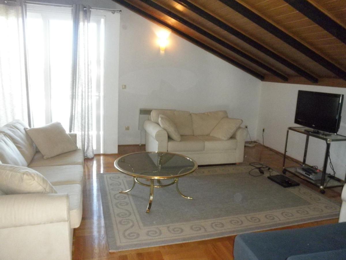 Apartment Preka Palit Bagian luar foto