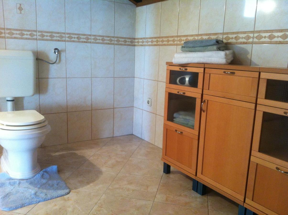 Apartment Preka Palit Bagian luar foto