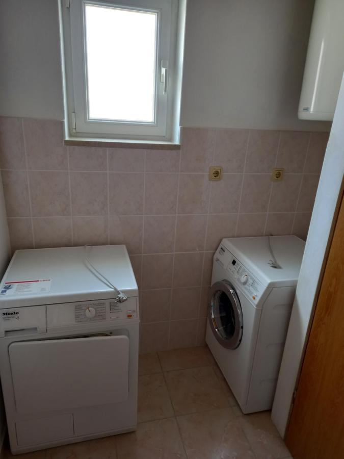 Apartment Preka Palit Bagian luar foto