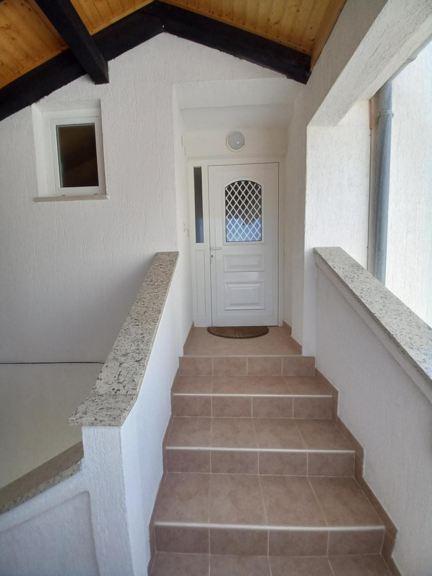 Apartment Preka Palit Bagian luar foto